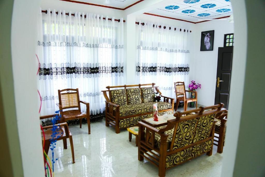 Indusara Villa เบนโตตา ภายนอก รูปภาพ